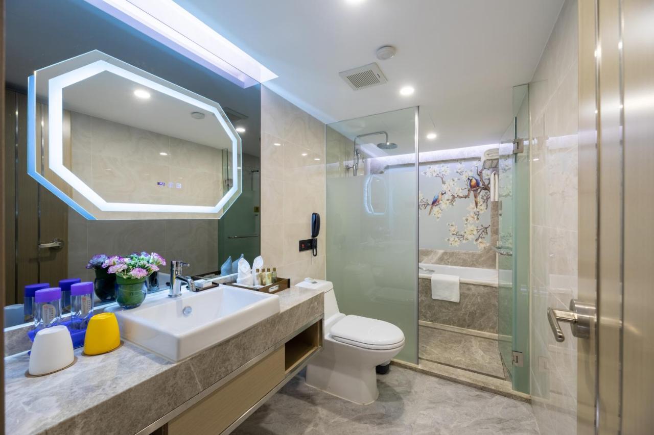 Hotel Beverly Plaza Macau Exterior photo