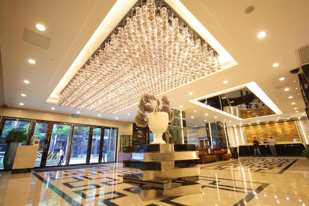 Hotel Beverly Plaza Macau Exterior photo