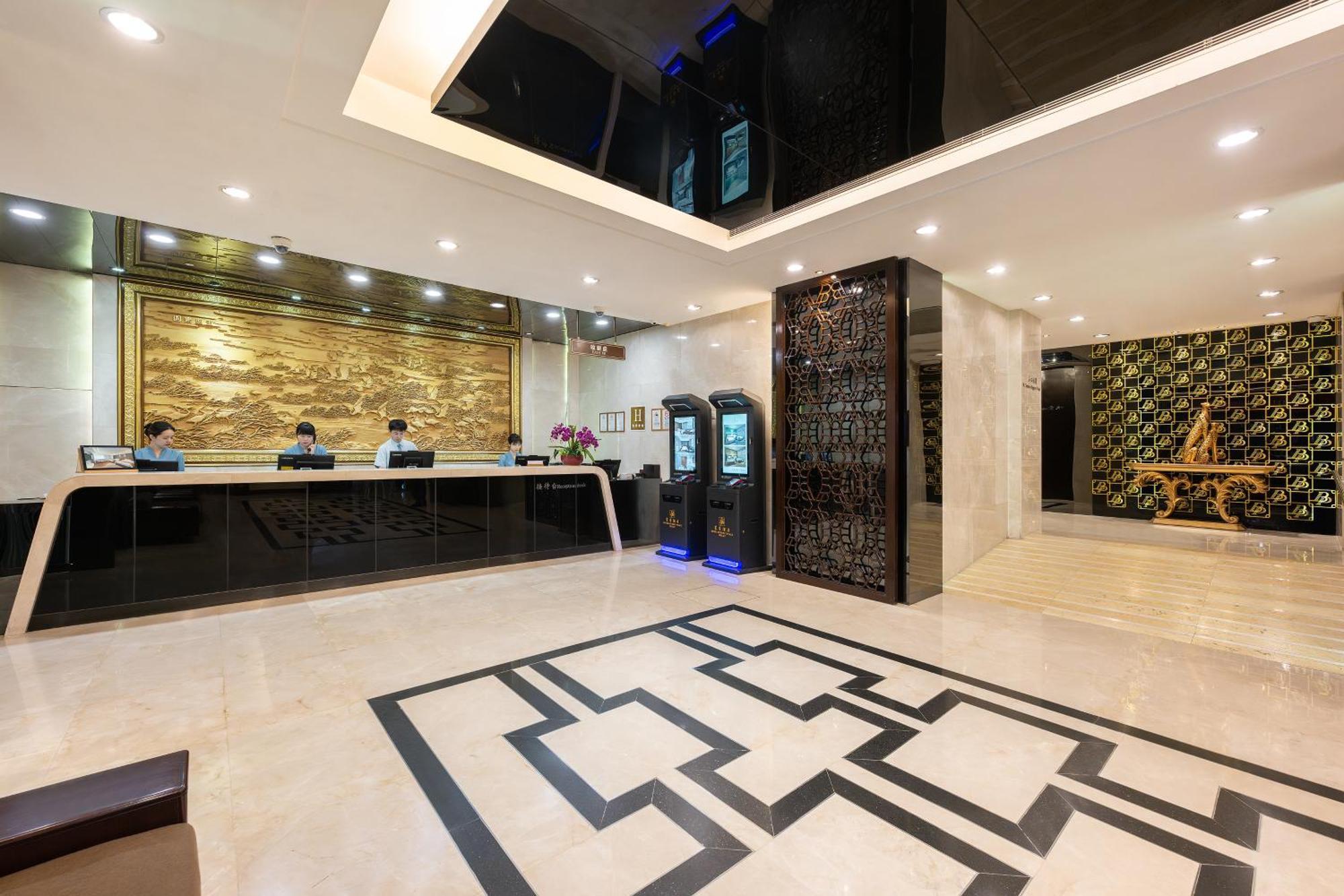 Hotel Beverly Plaza Macau Exterior photo