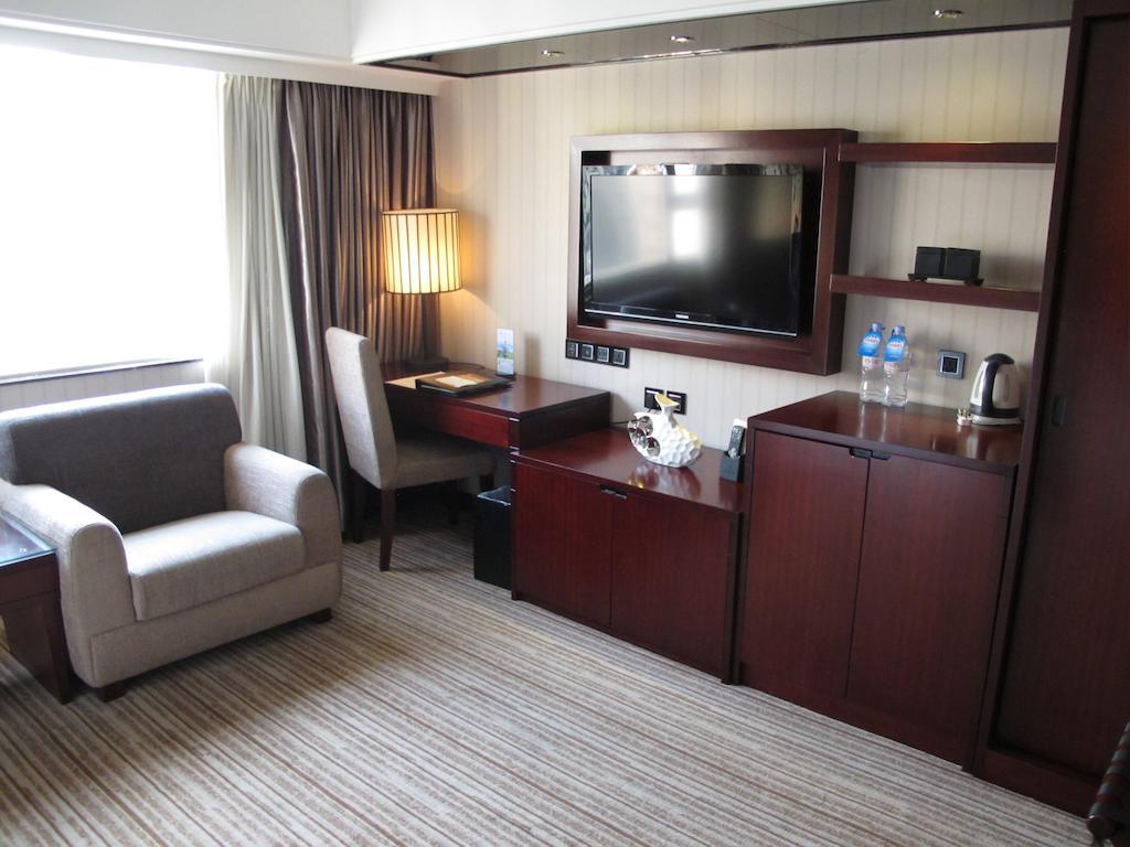 Hotel Beverly Plaza Macau Exterior photo