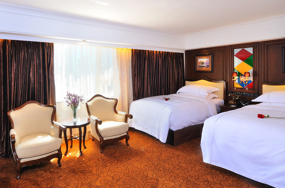 Hotel Beverly Plaza Macau Exterior photo