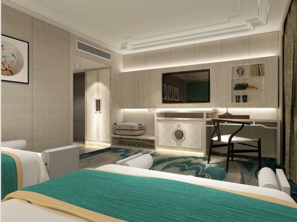 Hotel Beverly Plaza Macau Exterior photo